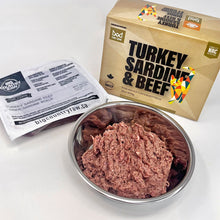Load image into Gallery viewer, Fare Game Turkey &amp; Sardines with Beef Cat Food
