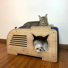 Load image into Gallery viewer, Mongo Natural Cat House with Scratching Carpet

